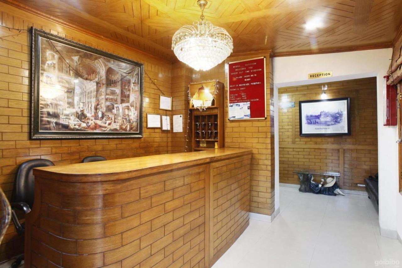 Hotel Blossom Shimla Exterior foto